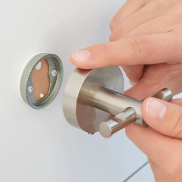 Tesa Handdoekhouder Ekkro 2-armig Flexibel 8 Tesa Handdoekhouder Ekkro 2-armig Flexibel - Afbeelding 6