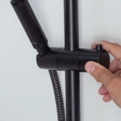 Tiger Doucheset Akcent 3 Straalstanden Zwart/messing 19 Tiger Doucheset Akcent 3 Straalstanden Zwart/messing -Badkamer Winkel 123 5647