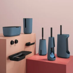 Tiger Toiletborstelhouder TESS Met Opbergfunctie Vrijstaand En Swoop Borstel Flexibel Blauw/zwart -Badkamer Winkel 123 7118