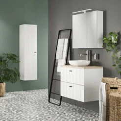 Tiger Maryport Badkamermeubelset 60 Cm Mat Wit Met Licht Eiken Wasblad, Witte Keramische Opzetkom En Matzwarte Grepen 27 Tiger Maryport Badkamermeubelset 60 Cm Mat Wit Met Licht Eiken Wasblad, Witte Keramische Opzetkom En Matzwarte Grepen -Badkamer Winkel 123 780